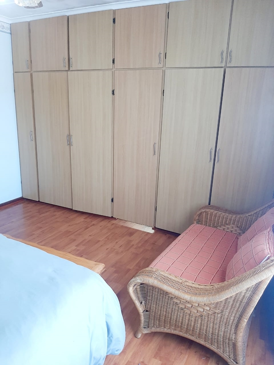 5 Bedroom Property for Sale in Amalinda Eastern Cape